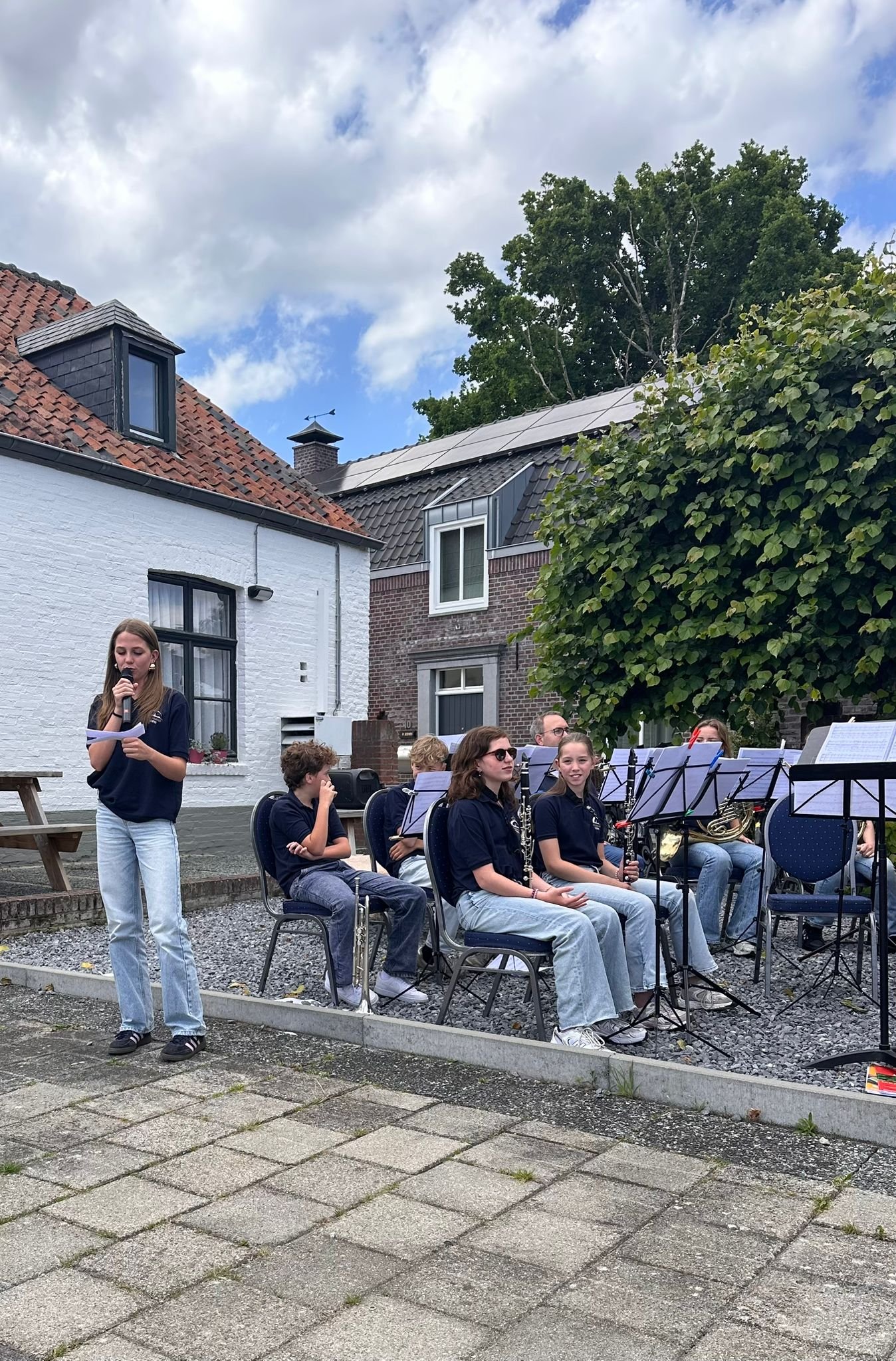 Zomers feestje: Onze jeugdband blies Clevers (bijna) omver! 🎸🍦