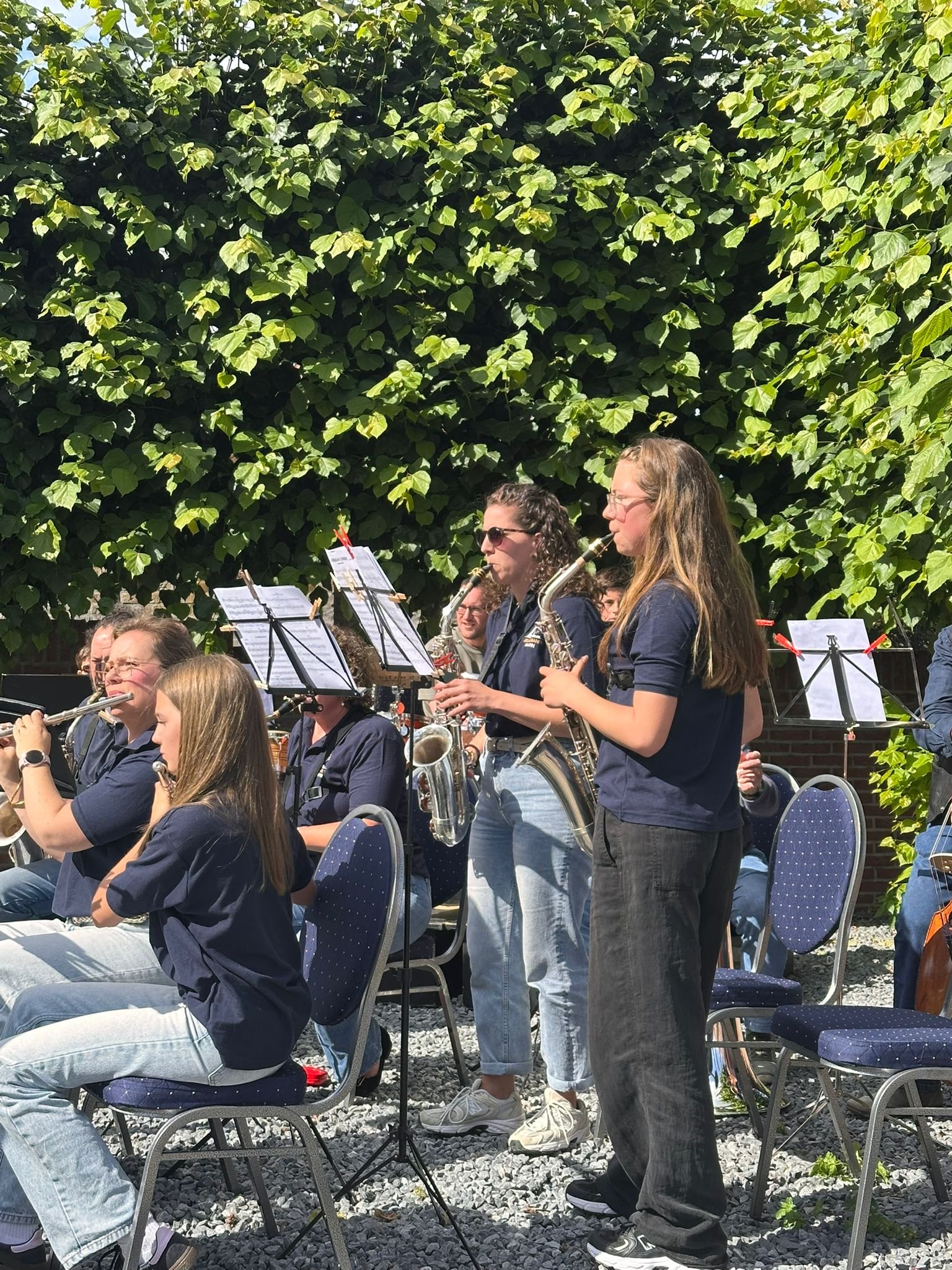Zomers feestje: Onze jeugdband blies Clevers (bijna) omver! 🎸🍦